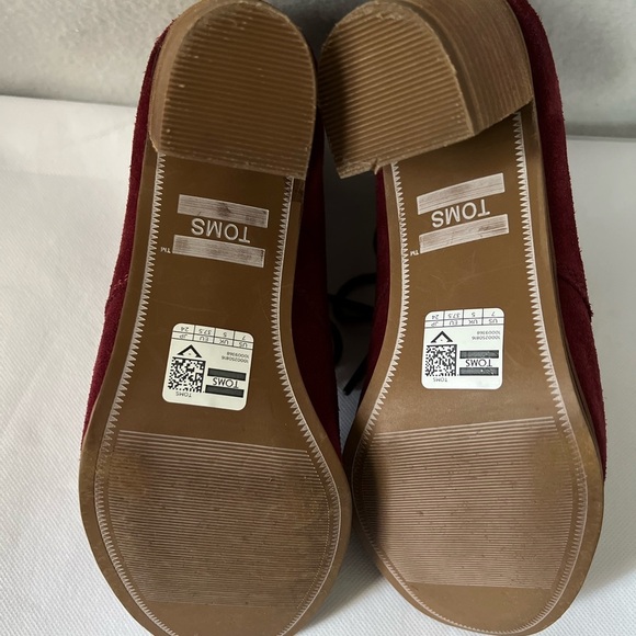 TOMS Size 7 Burgundy Suede Lace Up Booties - Picture 13 of 16